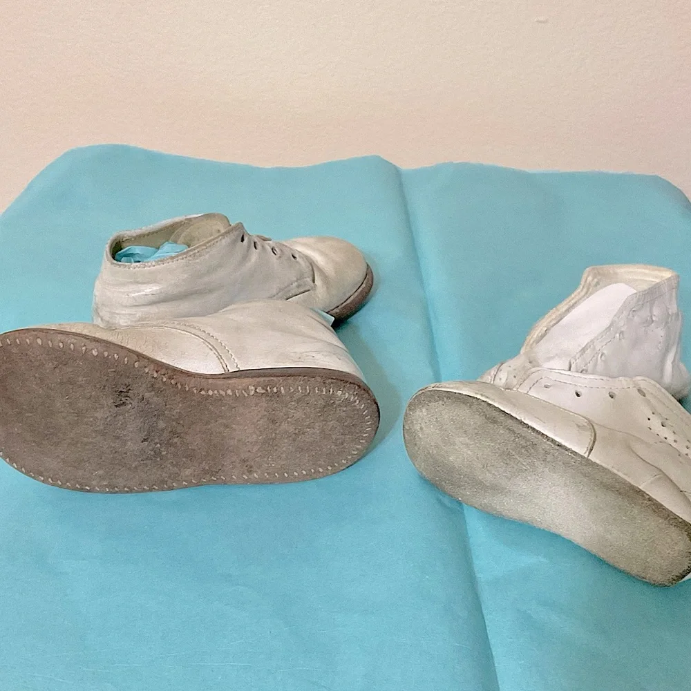 Vintage 60’s Baby Shoes Wee Walkers, Ruggies Foot Traits 2 Prs